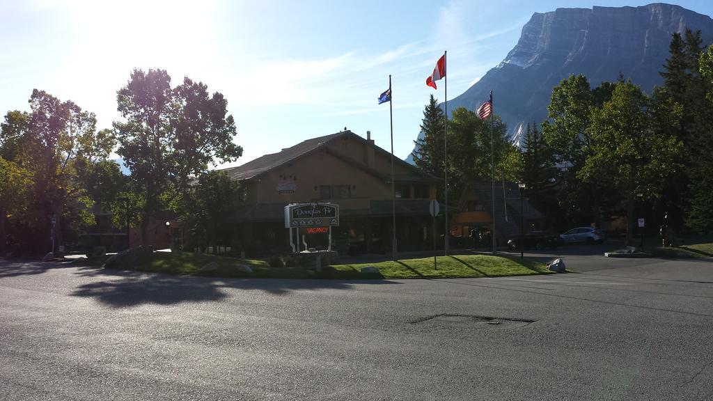 Douglas Fir Resort & Chalets Banff Exterior photo